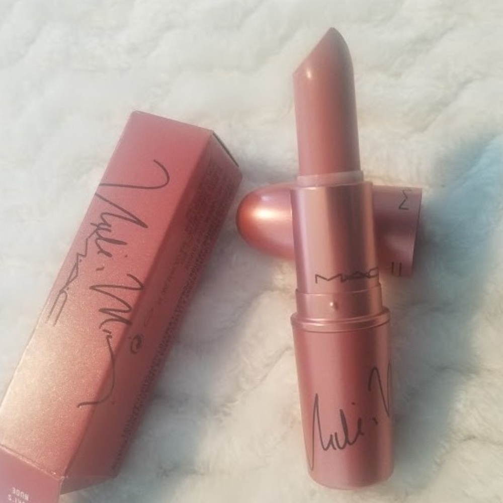 MAC Lipstick *SOLD OUT*  Nicki’s Nude